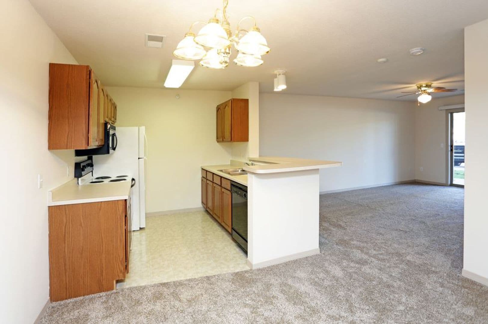 LEXINGTON ESTATES 1 of 5