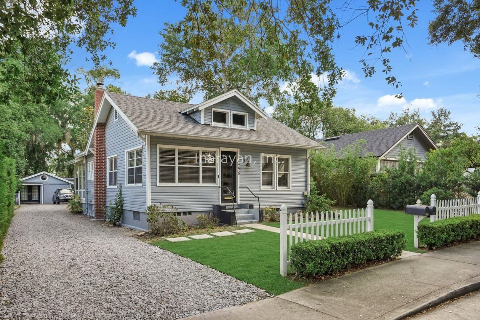 Charming 2 Bedroom, 1 Bathroom House! 1 of 18