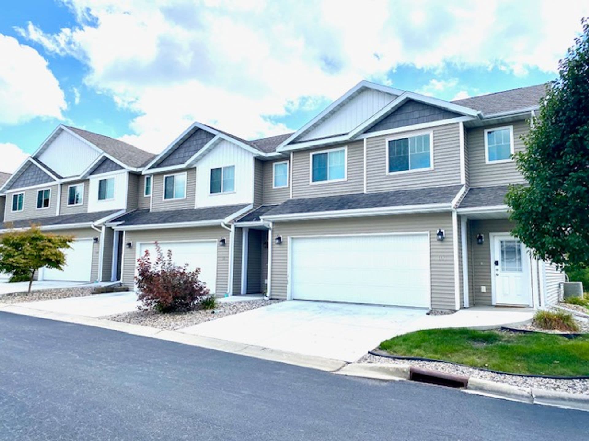 Indigo Crossing Townhomes 1 of 8
