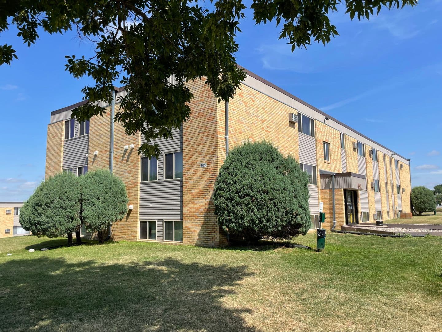 Summit Park Apartments 1 of 9
