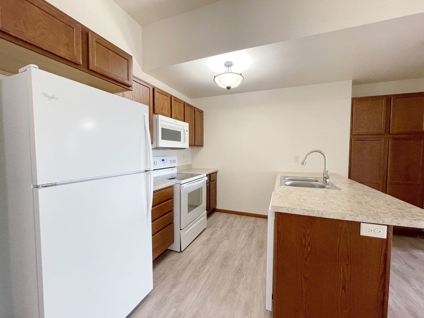 Kenwood On 5th Apartments 1 of 26