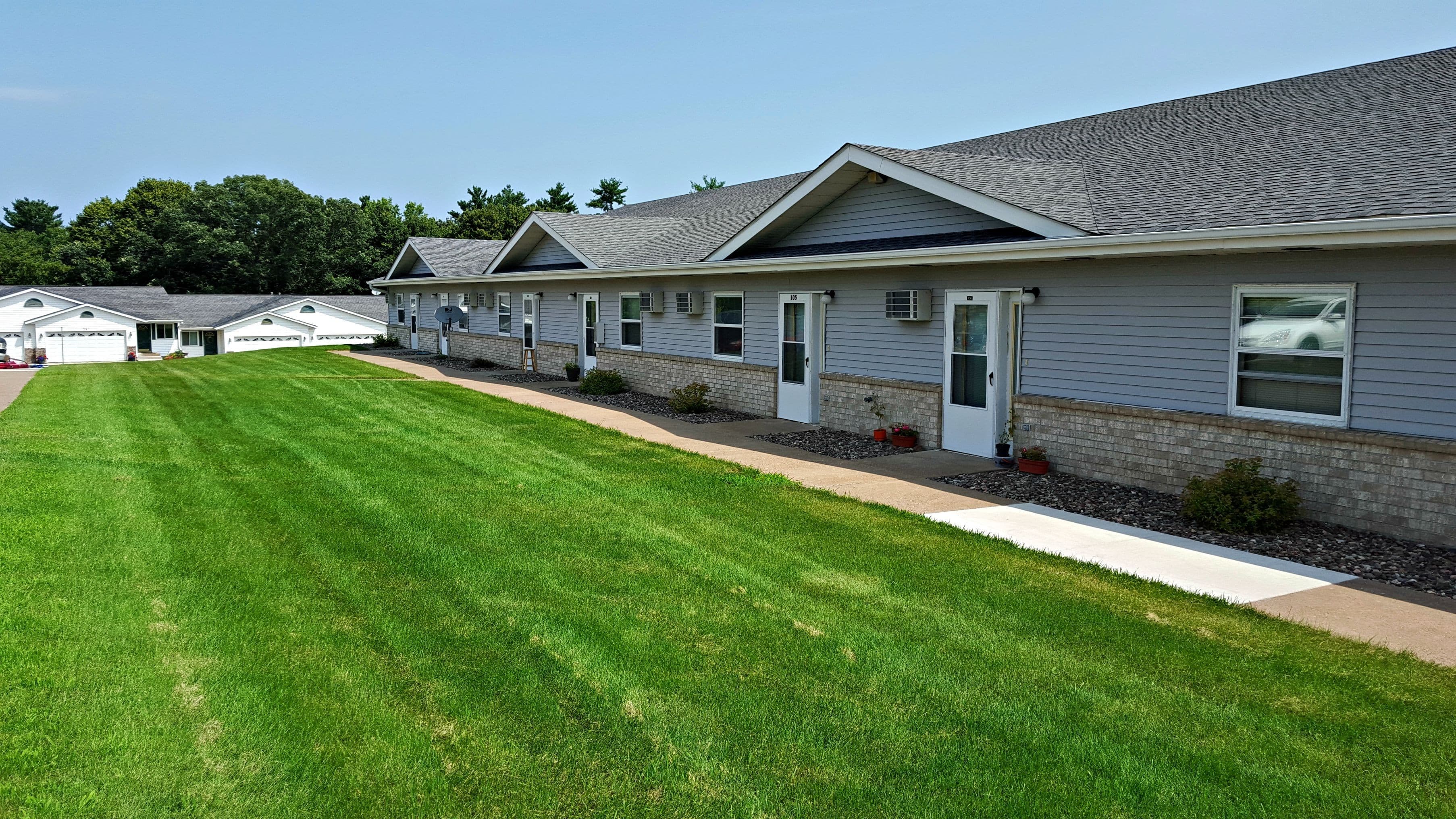 Pinedale Apartments 1 of 8