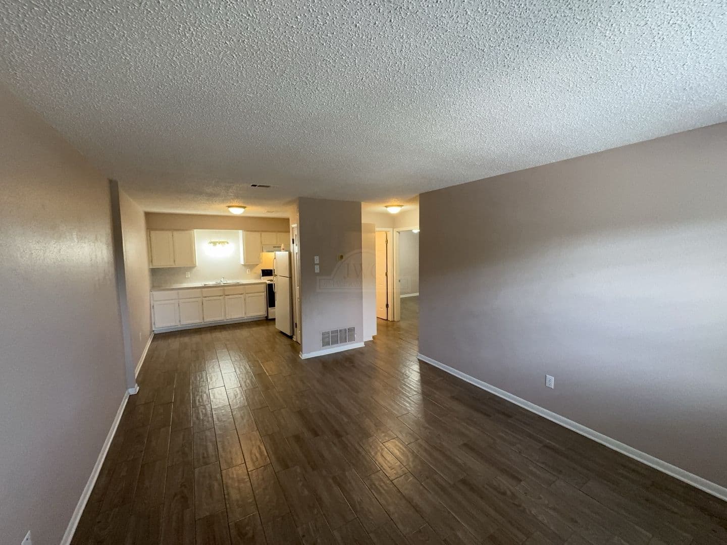 105 W. Reagan Ave 1 of 13