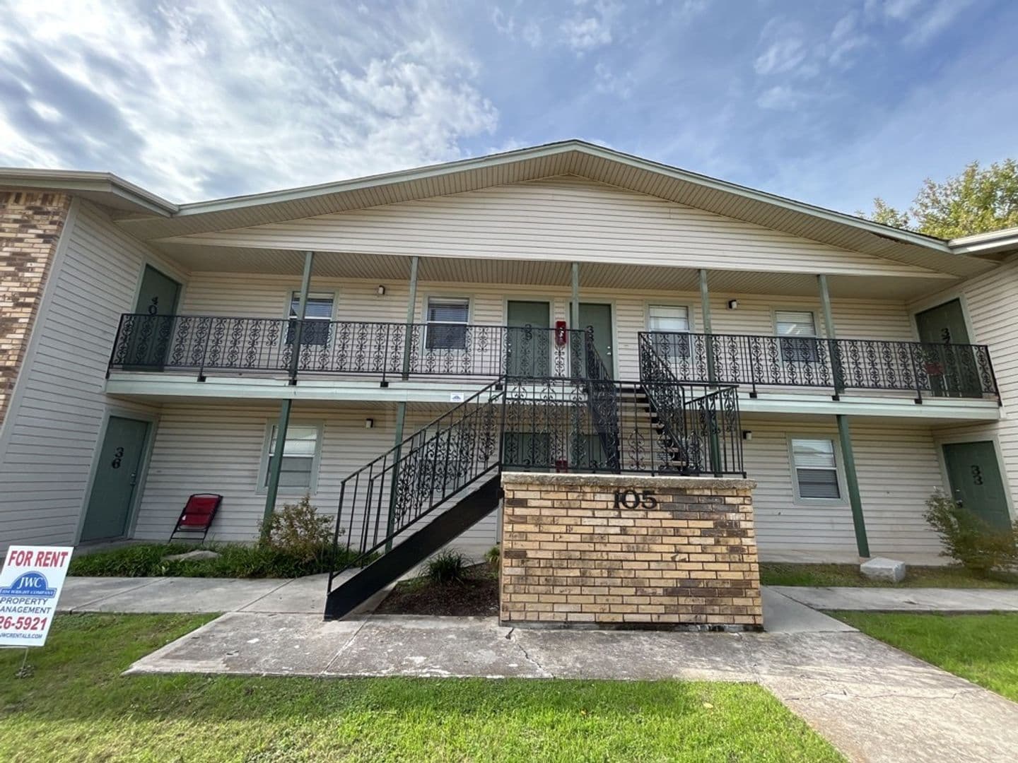 105 W. Reagan Ave 1 of 11