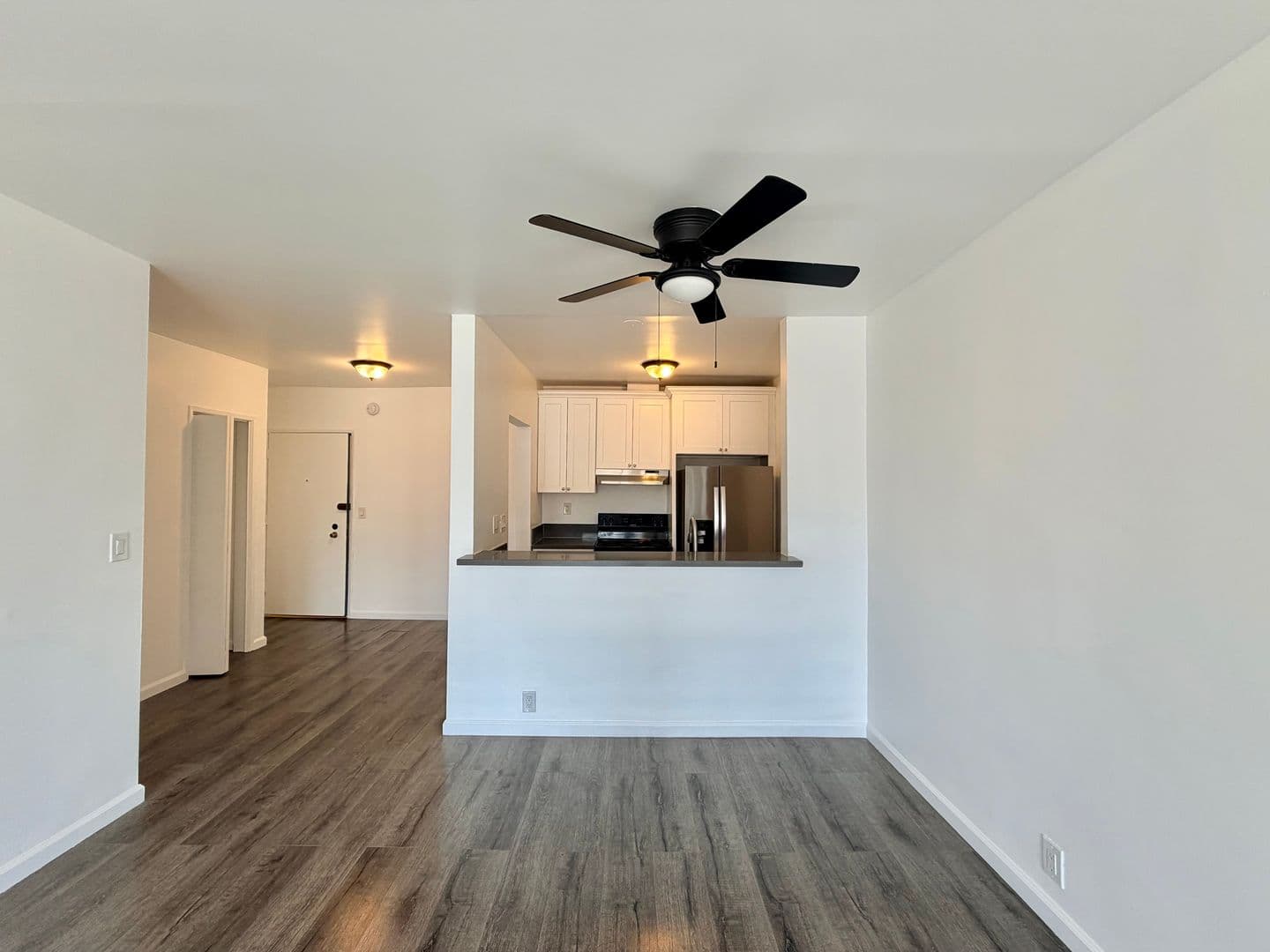 12325 Chandler Blvd 1 of 20