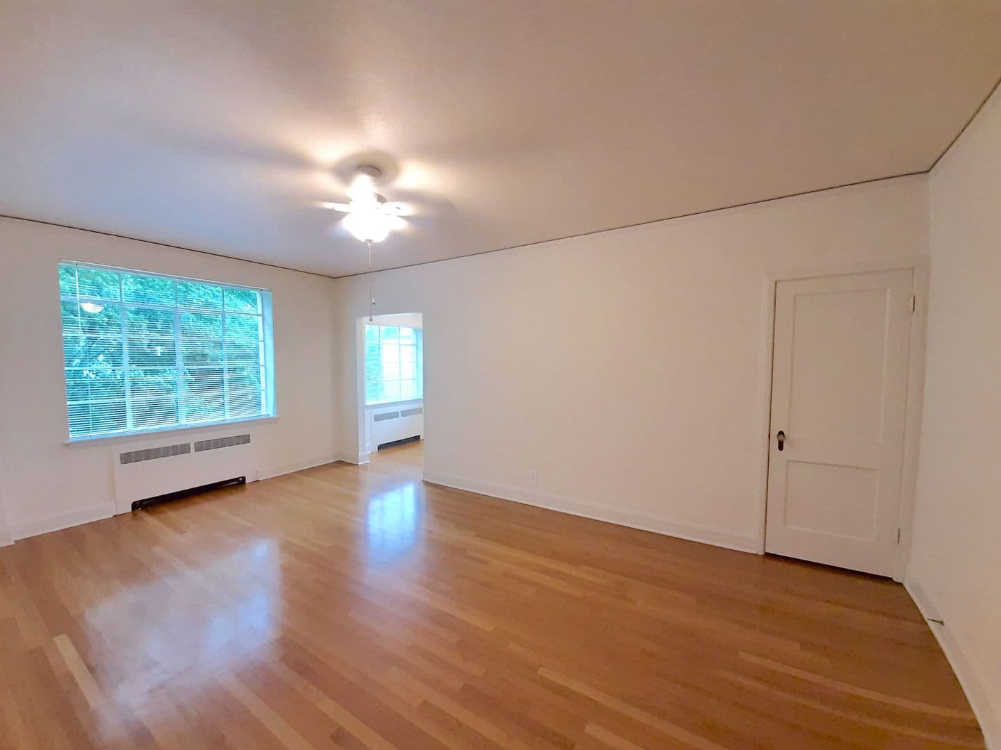 REGENT APARTMENTS (REG01) 1 of 20