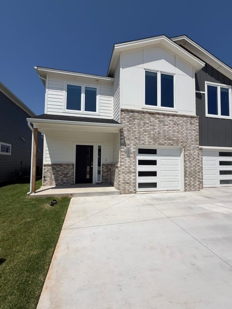 1025 Prestige Place - Edmond Town Center 1 of 34