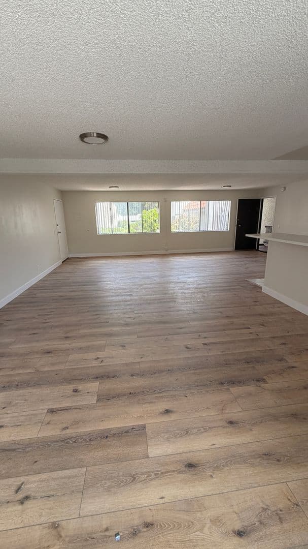8608 Foothill Blvd (z1450.28) 1 of 13