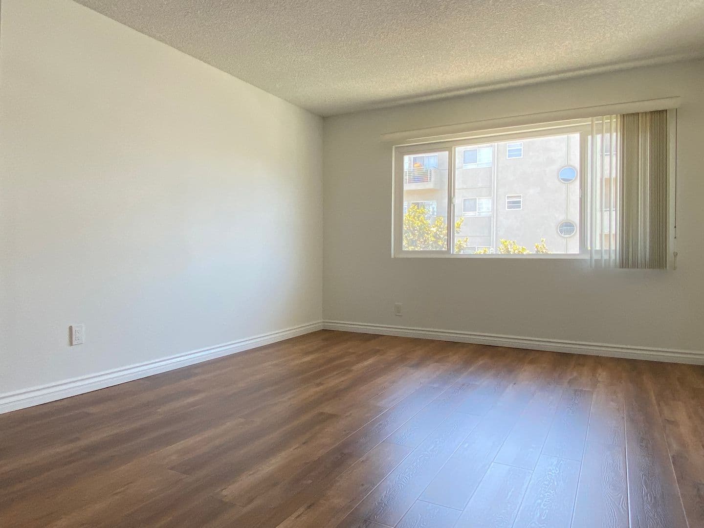 Flores Investment Company, LLC (6595) 1 of 19