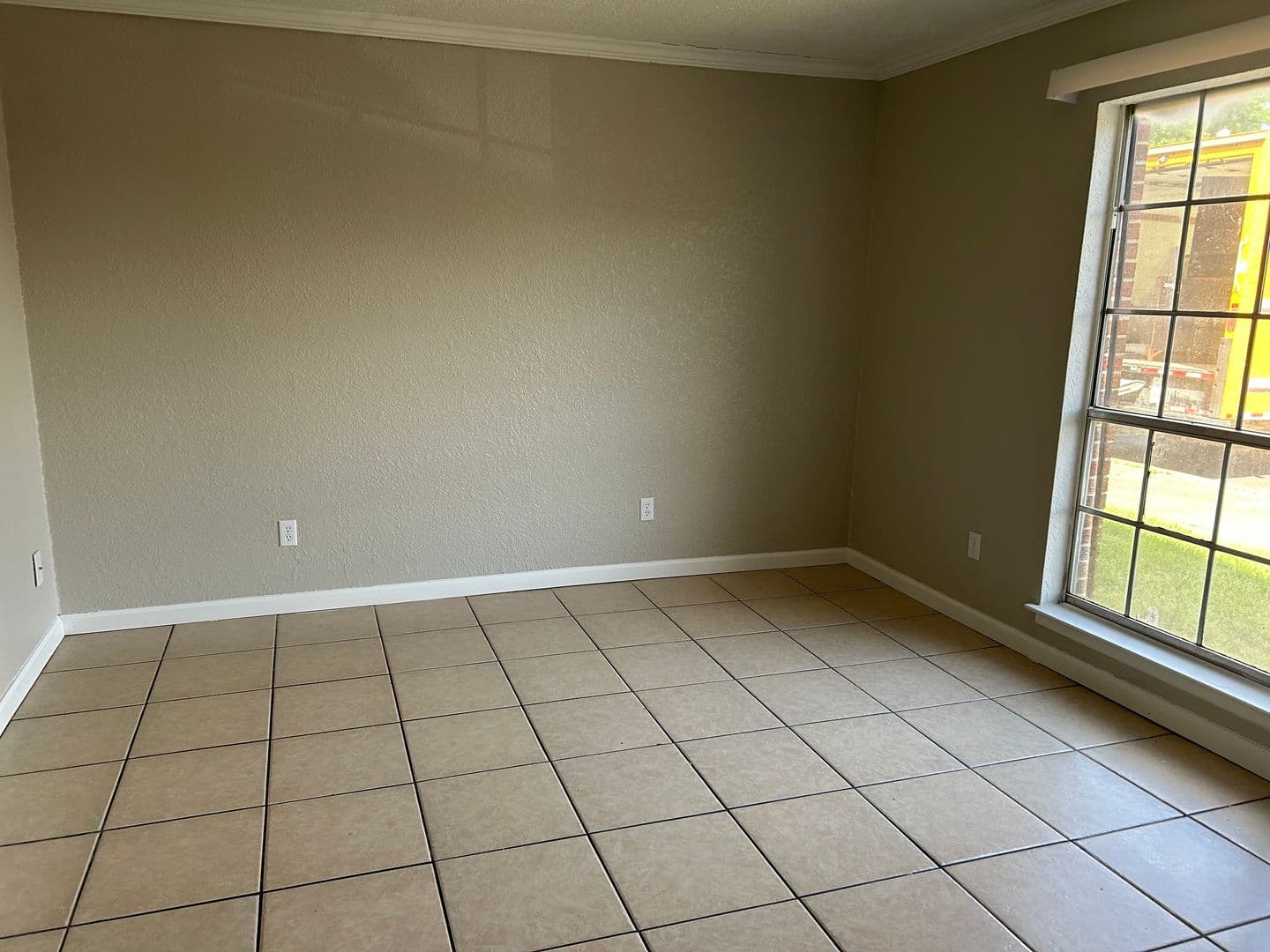 Bowmanor Apartments 1 of 15