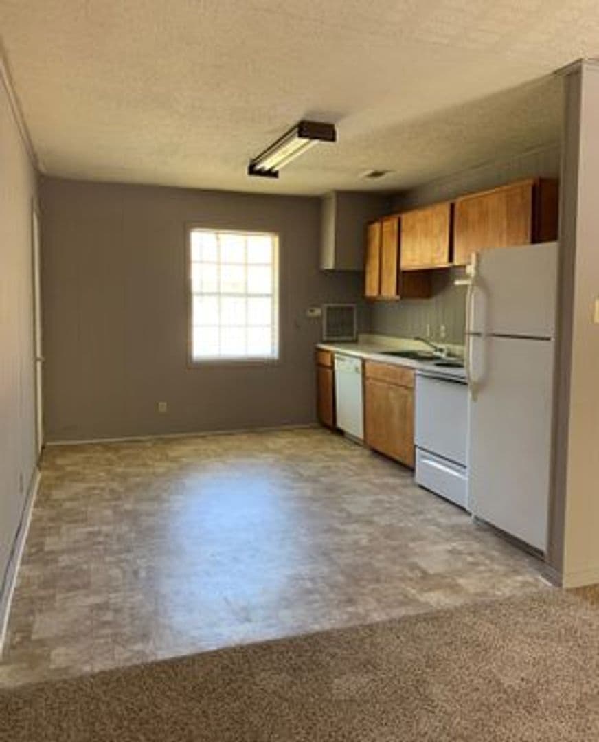 Cedar Pointe Apartments 1 of 8