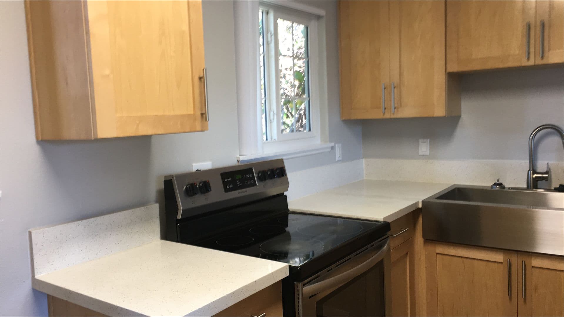 055 - Villa Del Sol Apartment Homes 1 of 4