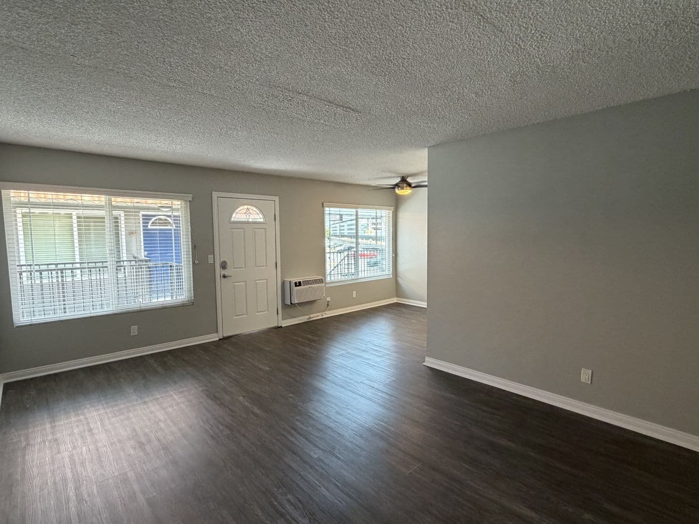 099 - Tierra Palms Apartment Homes 1 of 7