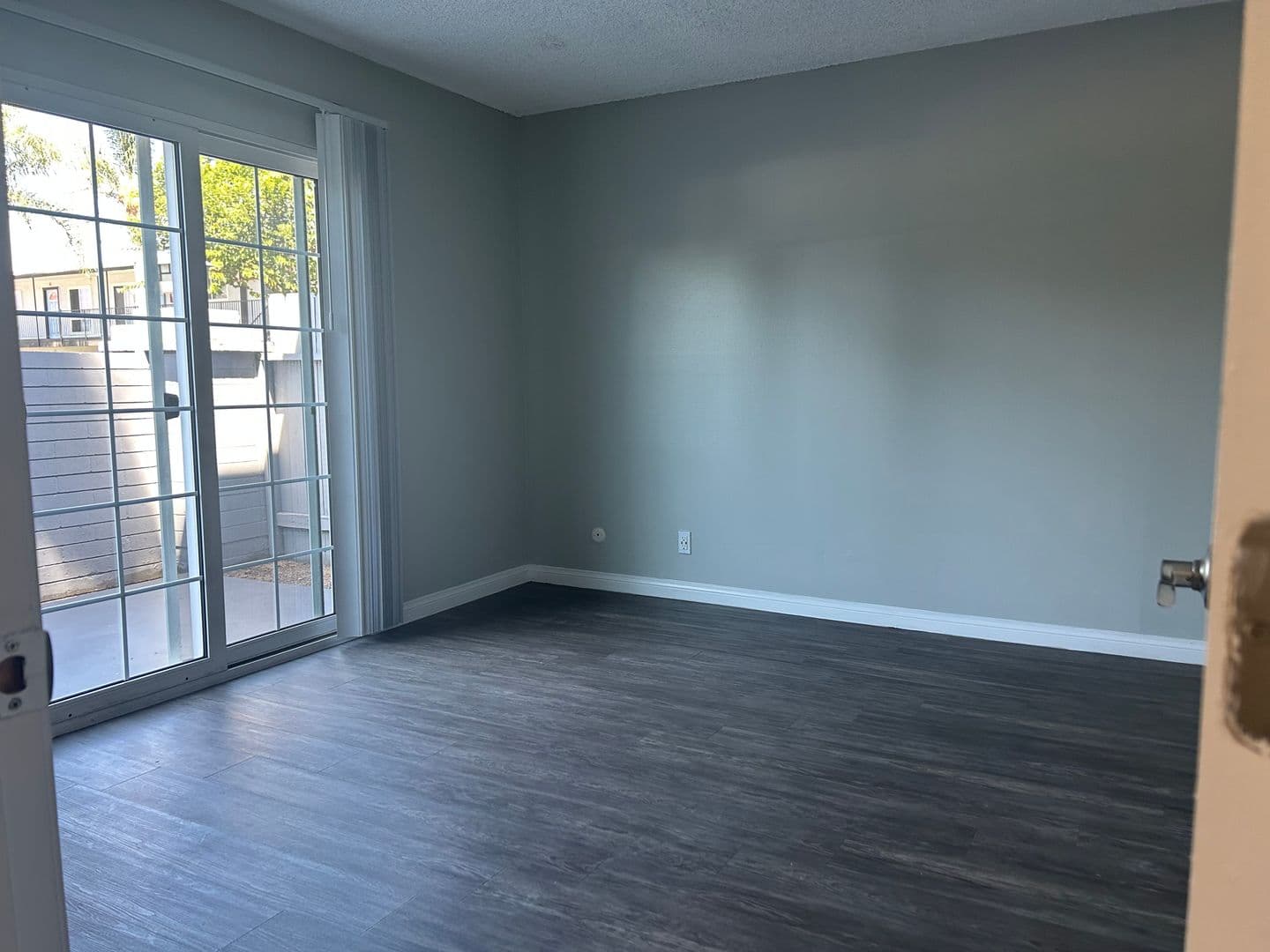 055 - Villa Del Sol Apartment Homes 1 of 8