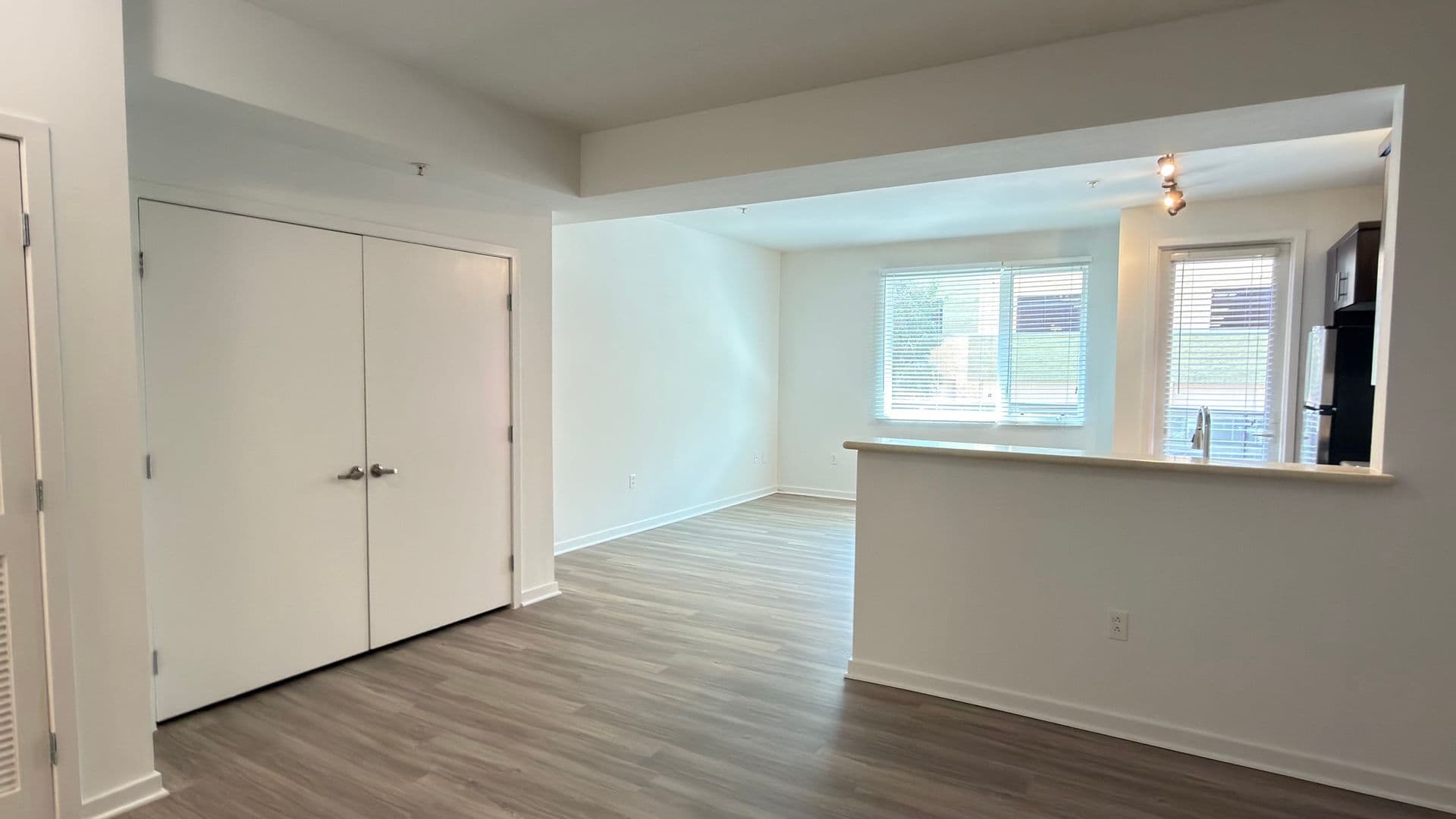 135 - Canvas LA Apartments 1 of 7