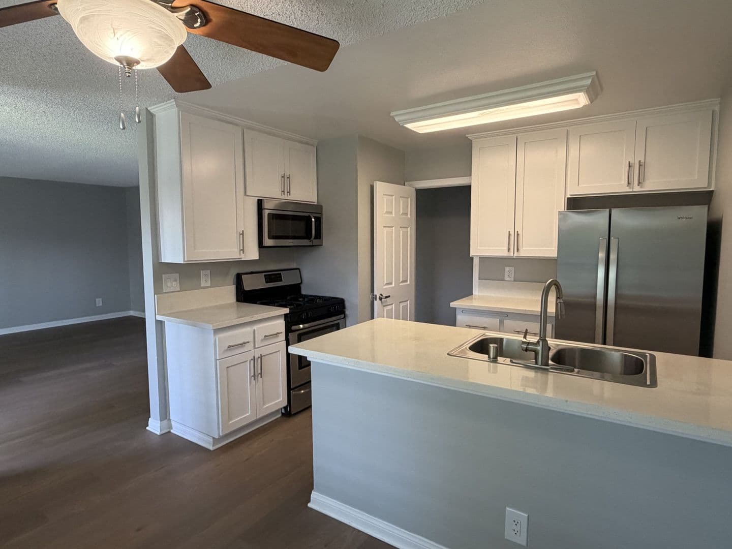 099 - Tierra Palms Apartment Homes 1 of 7