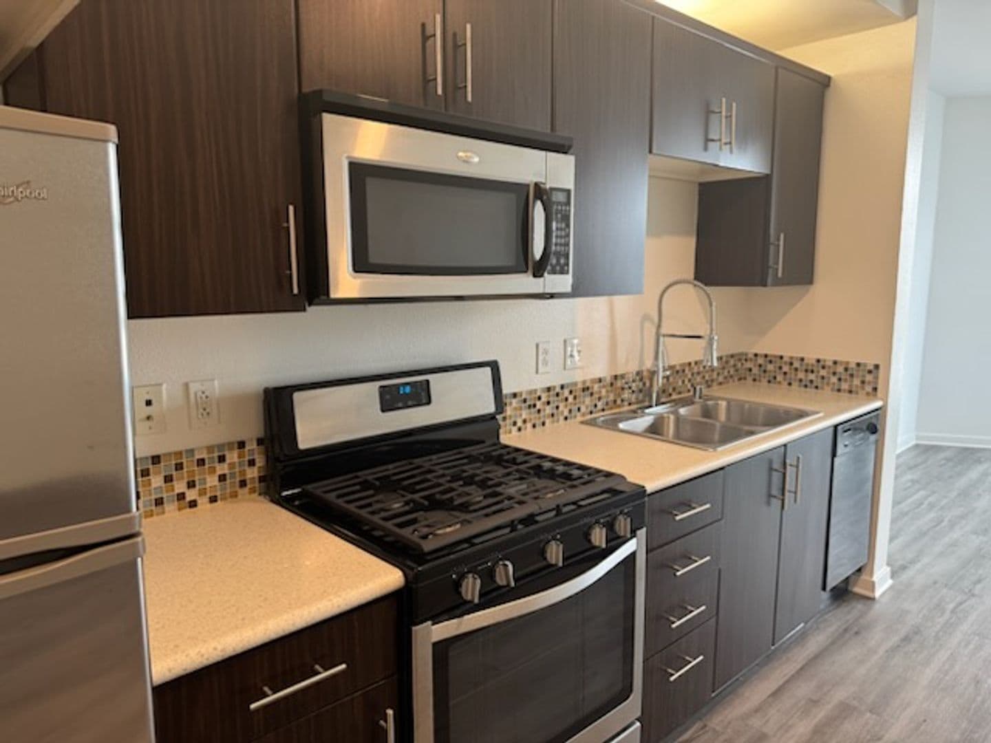 135 - Canvas LA Apartments 1 of 2