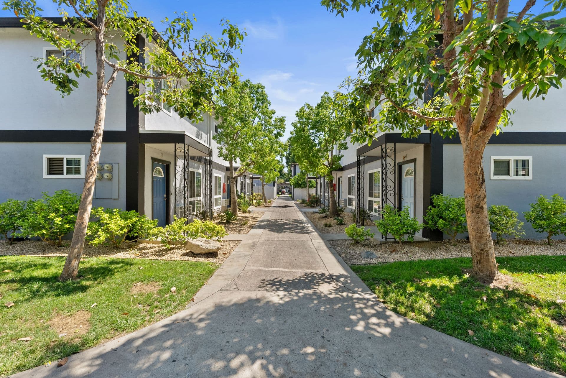 055 - Villa Del Sol Apartment Homes 1 of 177