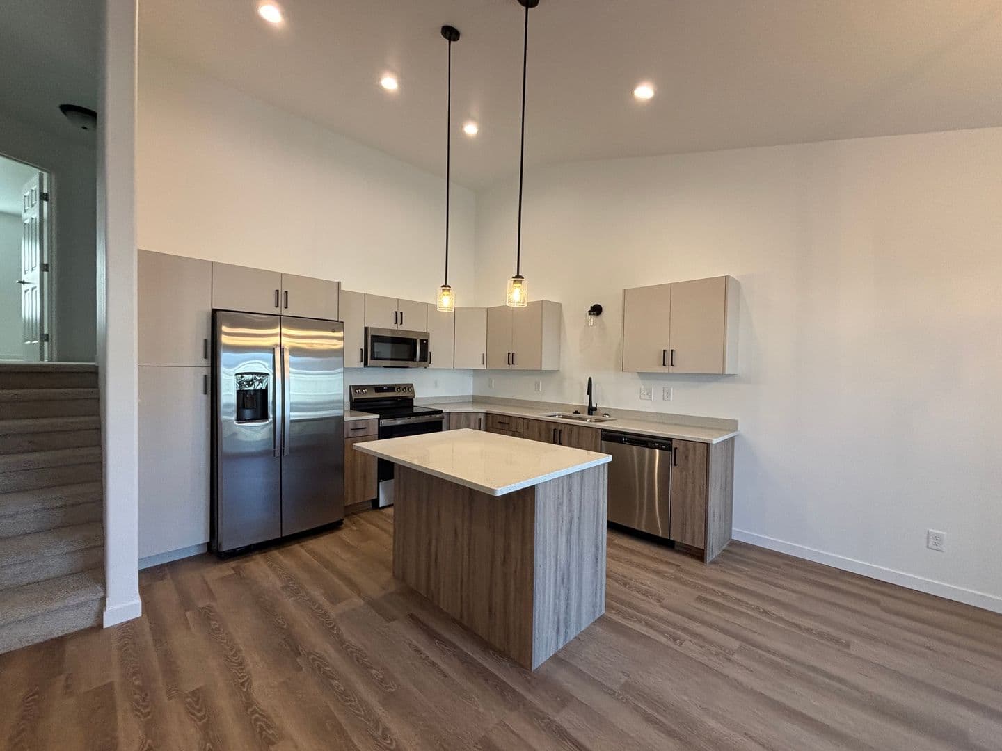 3 Bedroom 3 Bathroom Townhomes 1 of 5
