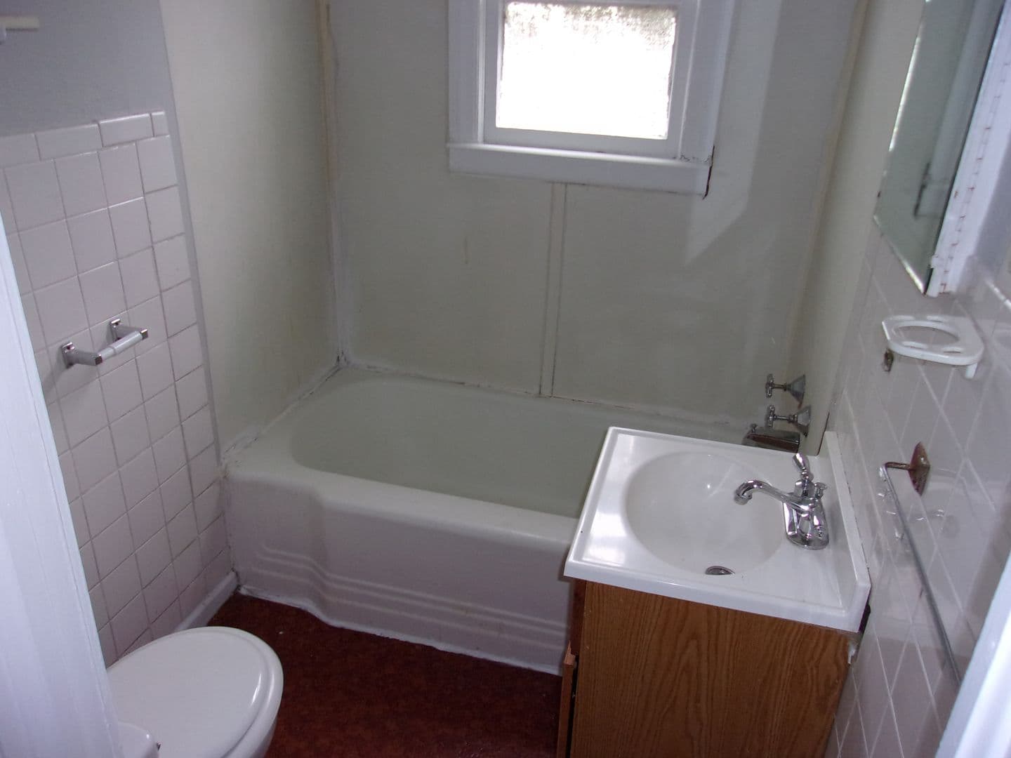 328 & 328 1/2 S Talley Ave (Cardinal Rentals, LLC) 1 of 6