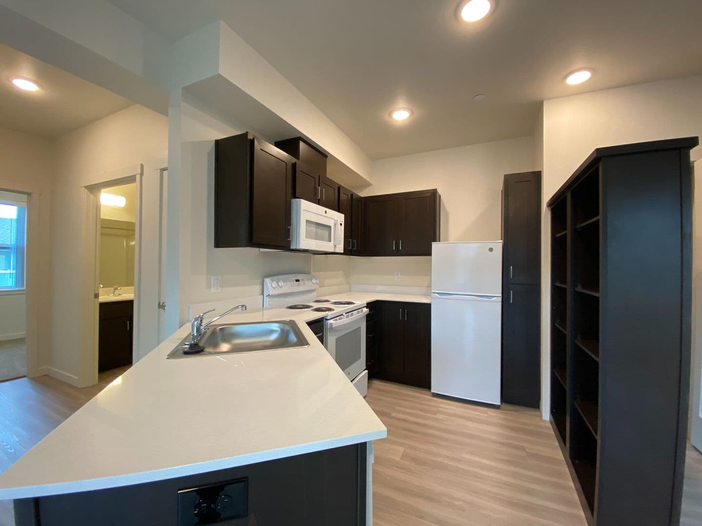 ce1019 Cecelia Place Apartments 1 of 15