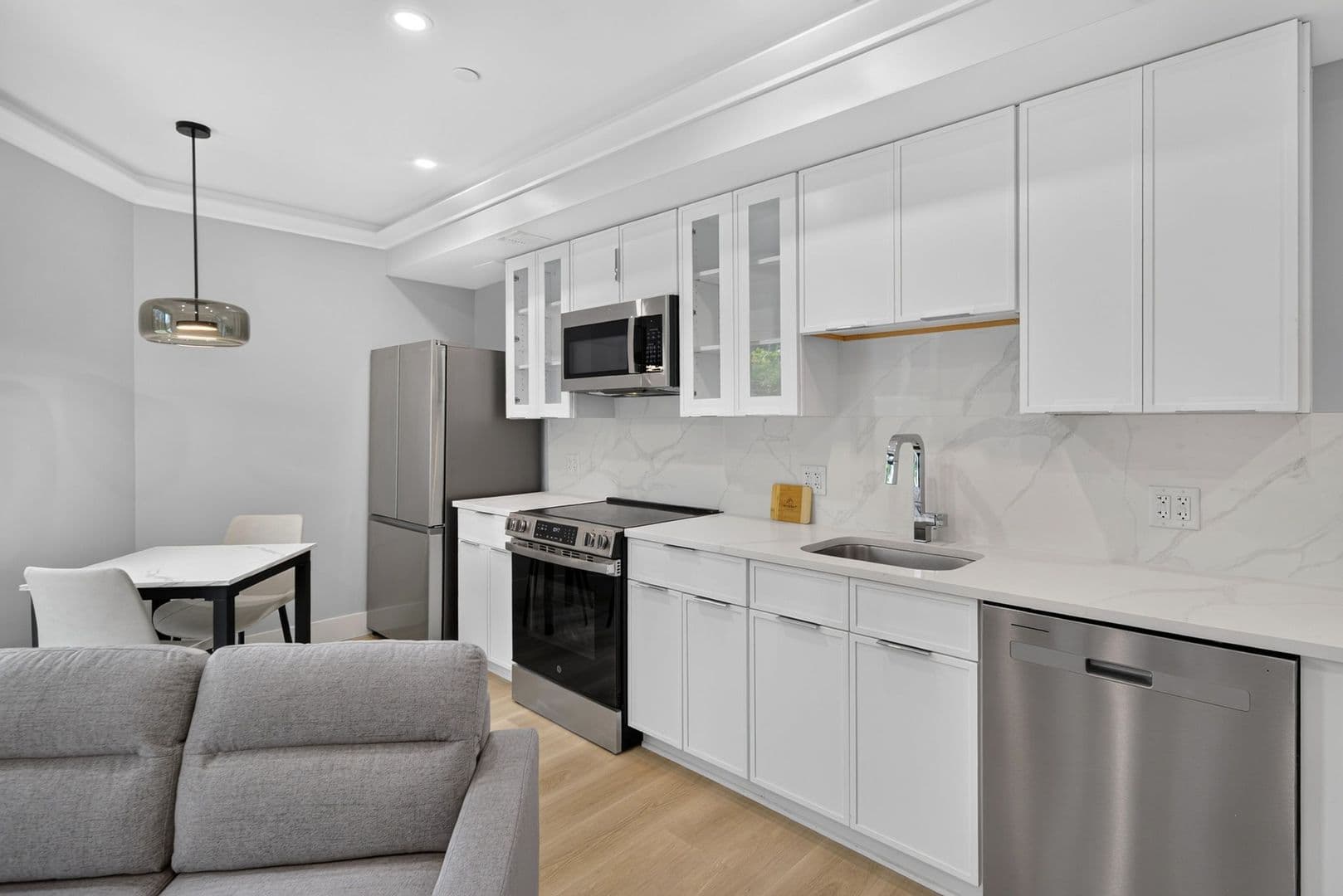 The Summit at 201 Oak Avenue 1 of 12