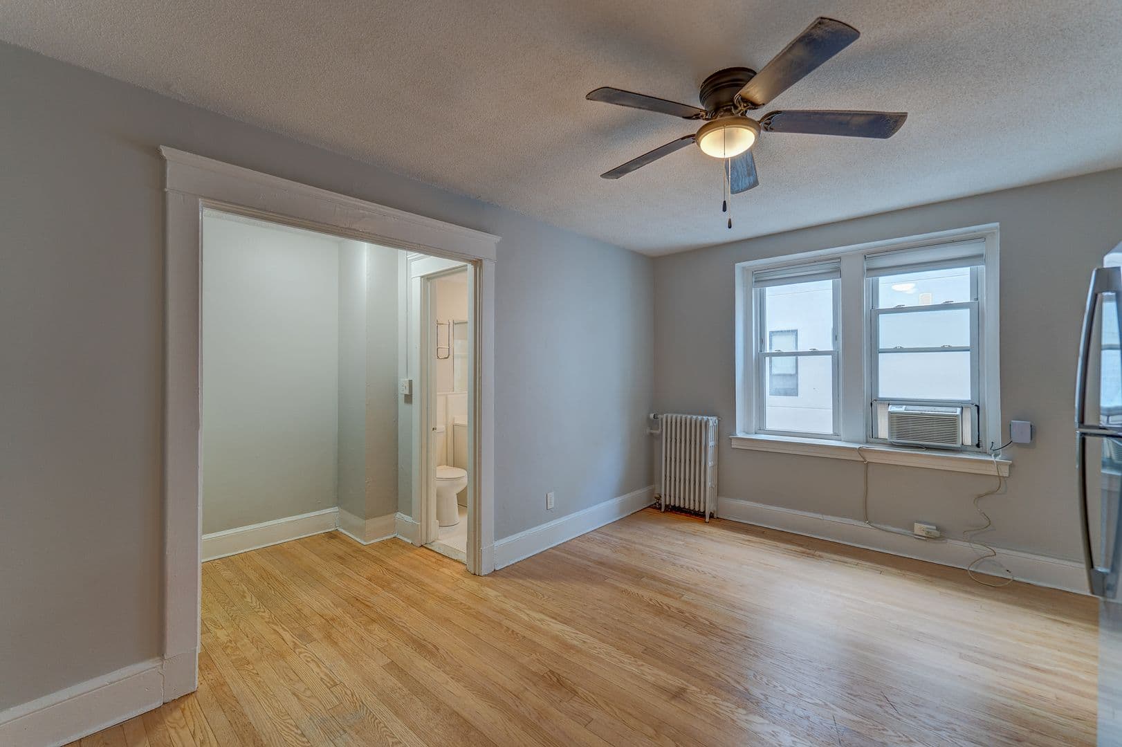 100 Howe Street 1 of 13