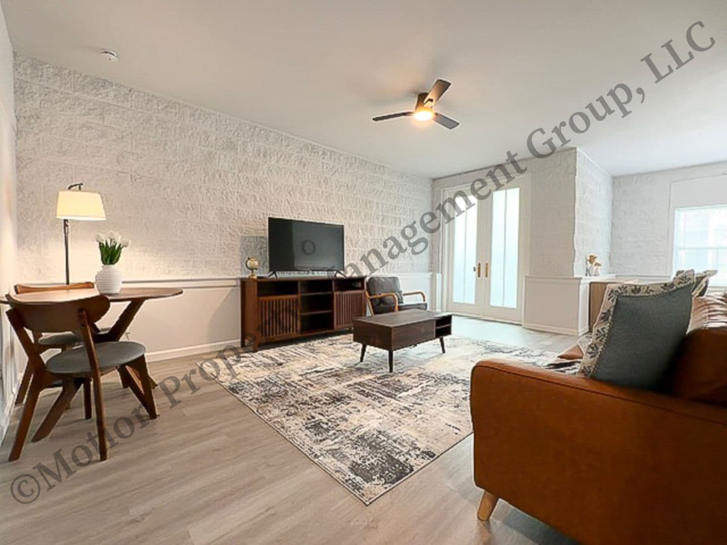 6918 Northside Drive 1 of 4
