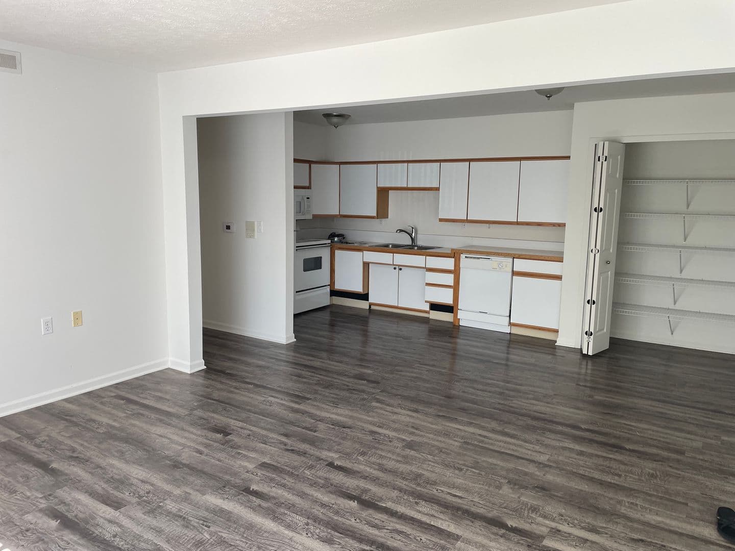 Looking Glass Meadows LLC 1 of 17