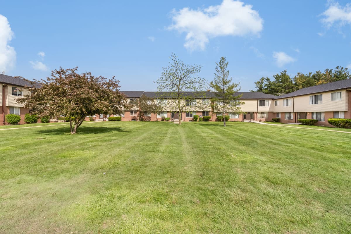 Drakeshire Apartments (Suzanne Apartments LLC) 1 of 69