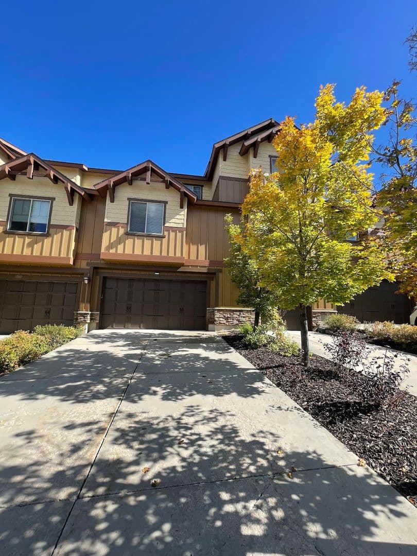 13404 Alexis Drive 1 of 8