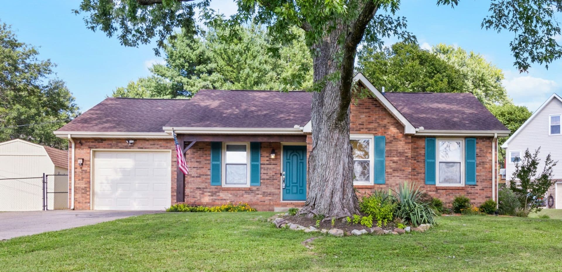 737 W Creek Drive 1 of 22