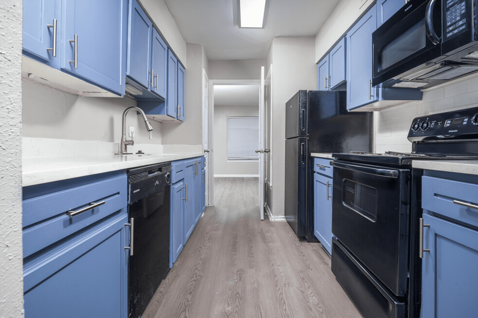 The Oaks Apartments @ Medical Center 1 of 6