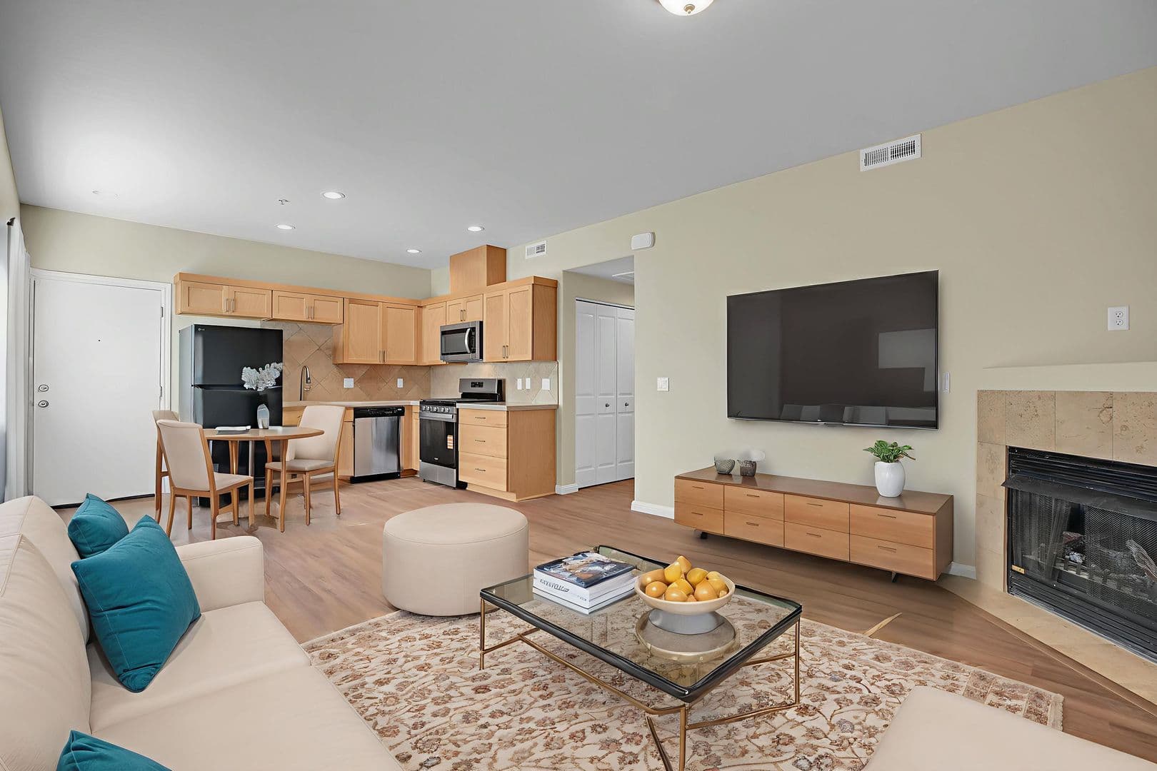 #144 TABOR POINTE APARTMENTS 1 of 12