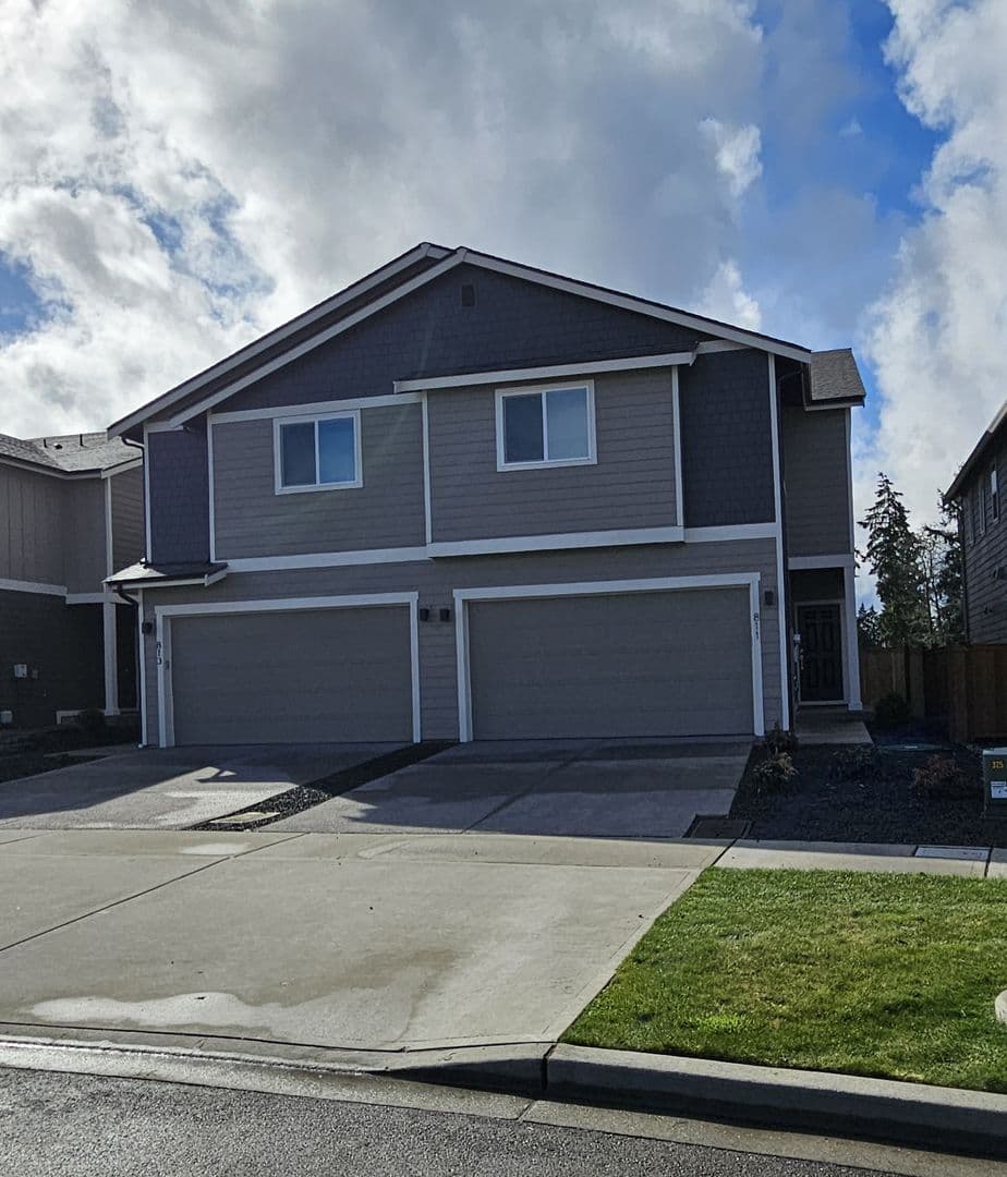 811 Vine Maple St SE 1 of 12