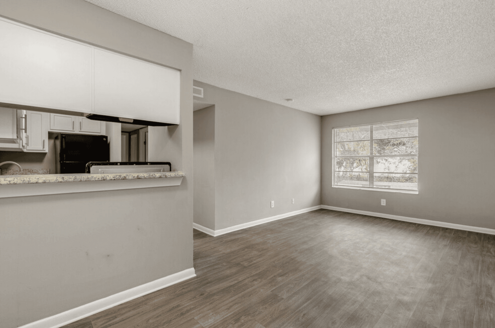 Volare Apartments 1 of 6