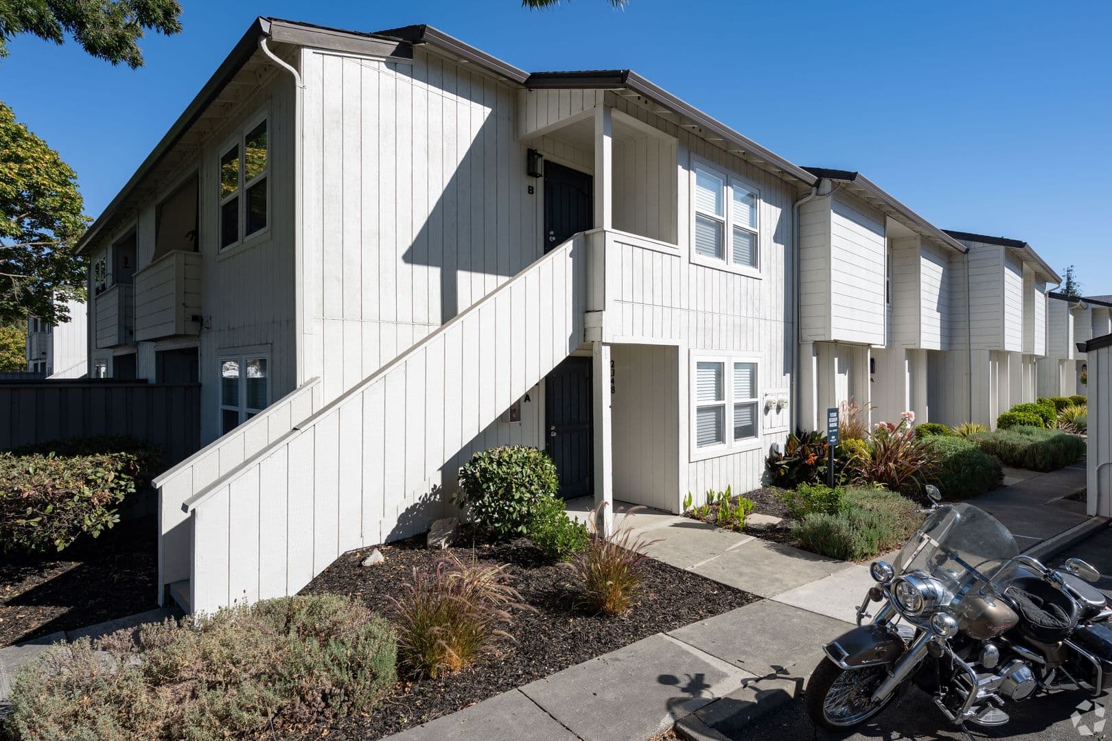 Sonoma Court Townhomes 1 of 11