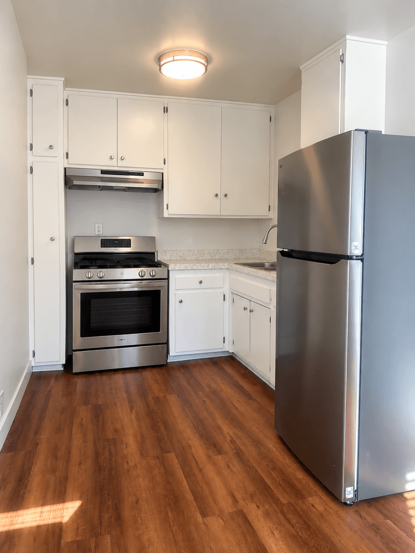 Fairway Apartments 1 of 11