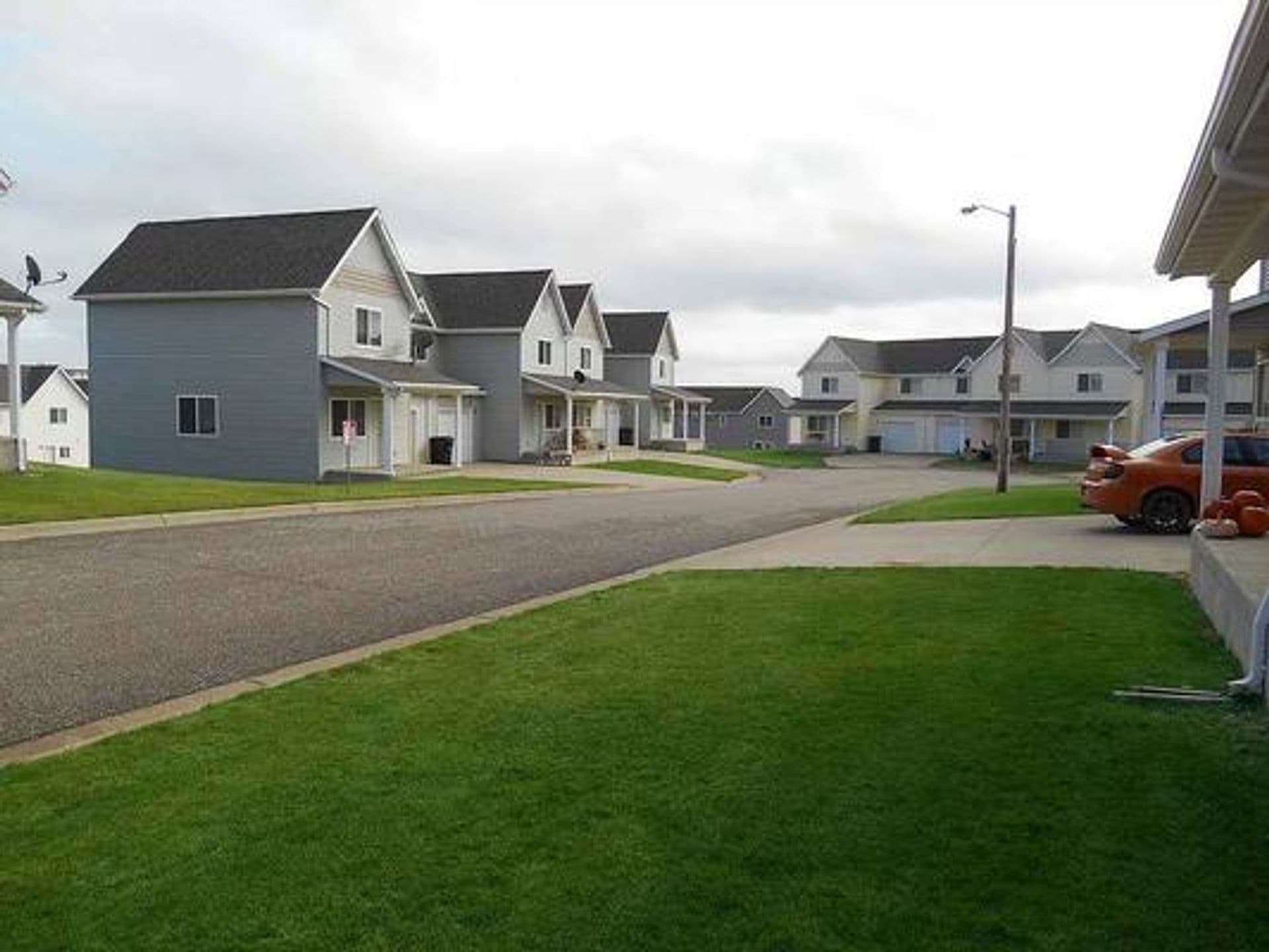 Dickinson Townhomes 1 of 5