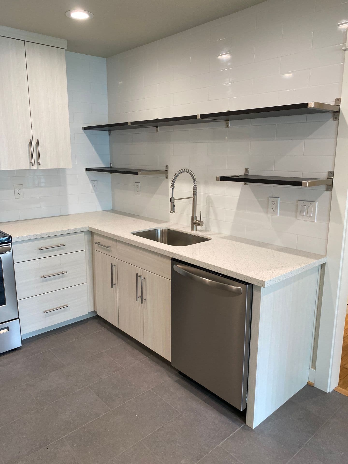 Alberta Arts 4-Plex Hardwoods 1250 Basement WD, DW, Quartz, Tile 1 of 49