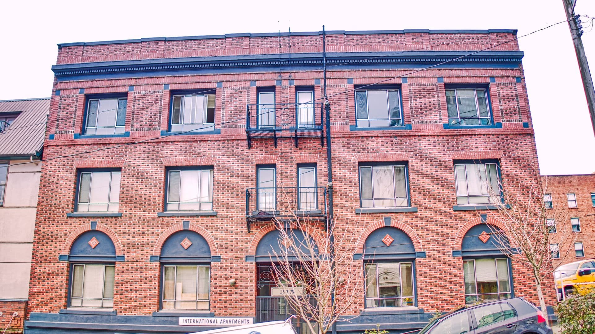 Mayn Suites 1 of 8