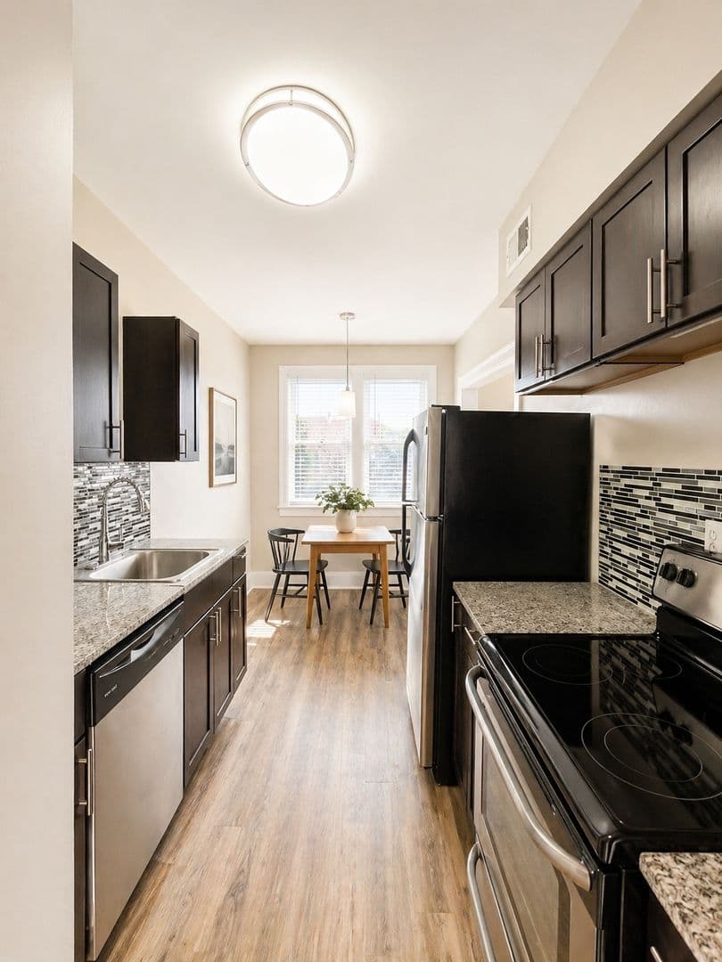 The Square at Squirrel Hill Apartments 1 of 11
