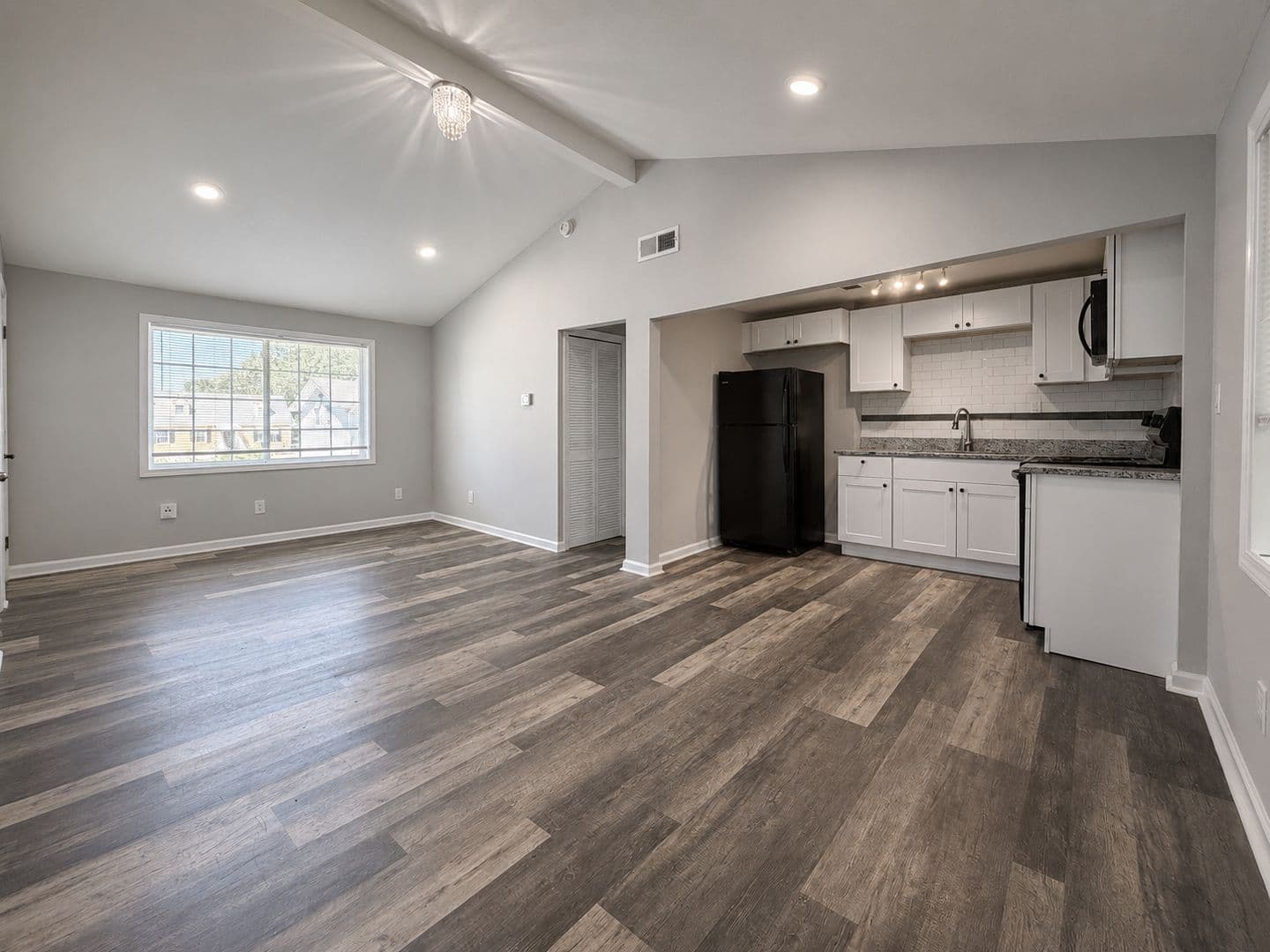 Vesta Avenue Apartments 1 of 6