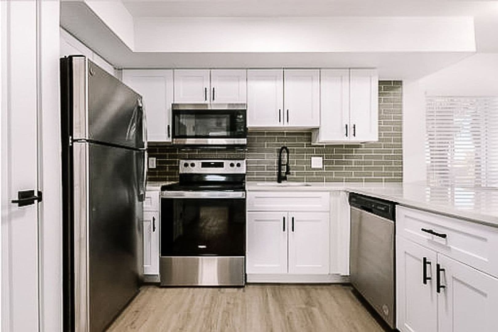 The Papago Gardens Apartments. 1 of 6