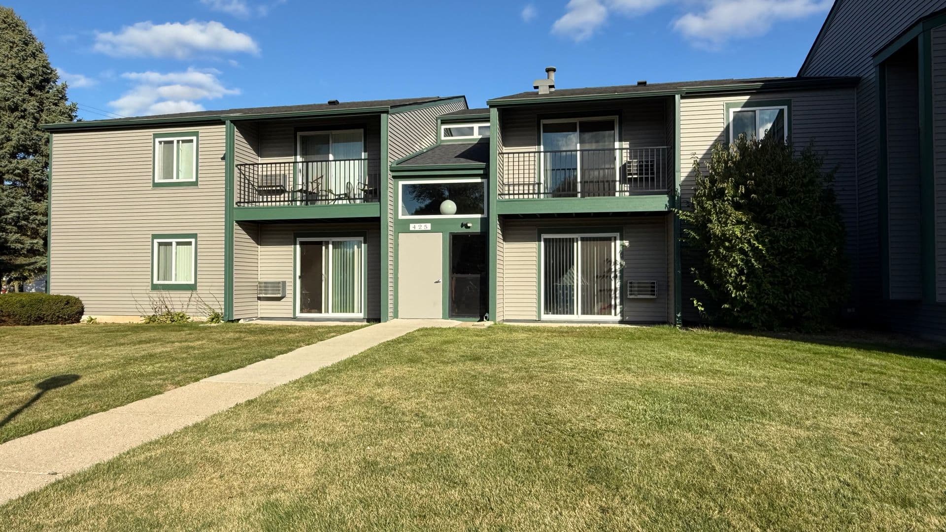 Elkhorn Village Apartments 1 of 37