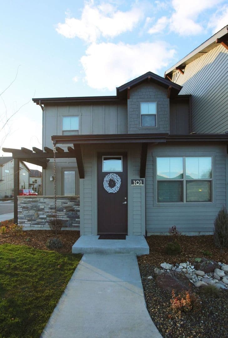 TOWNHOMES AT SILVERCLOUD 1 of 14