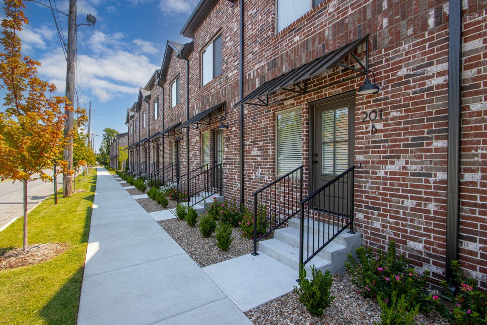 The Scott - 201 E 17th Street 1 of 17