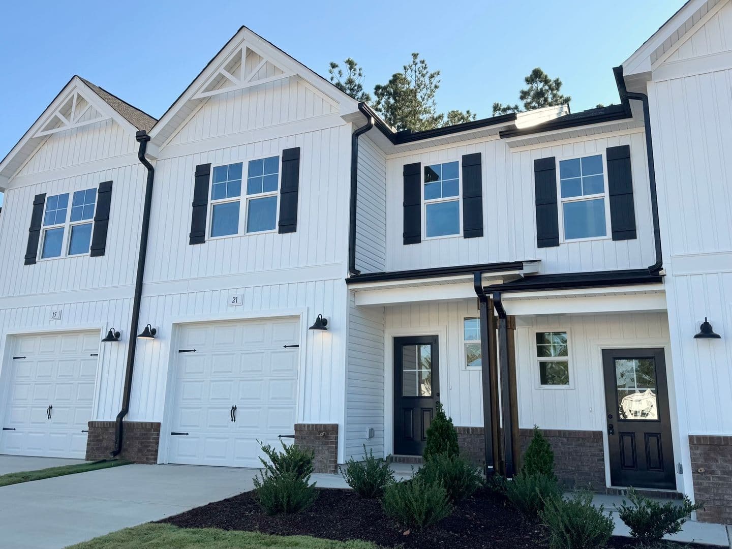 21 Calluna Drive 1 of 8