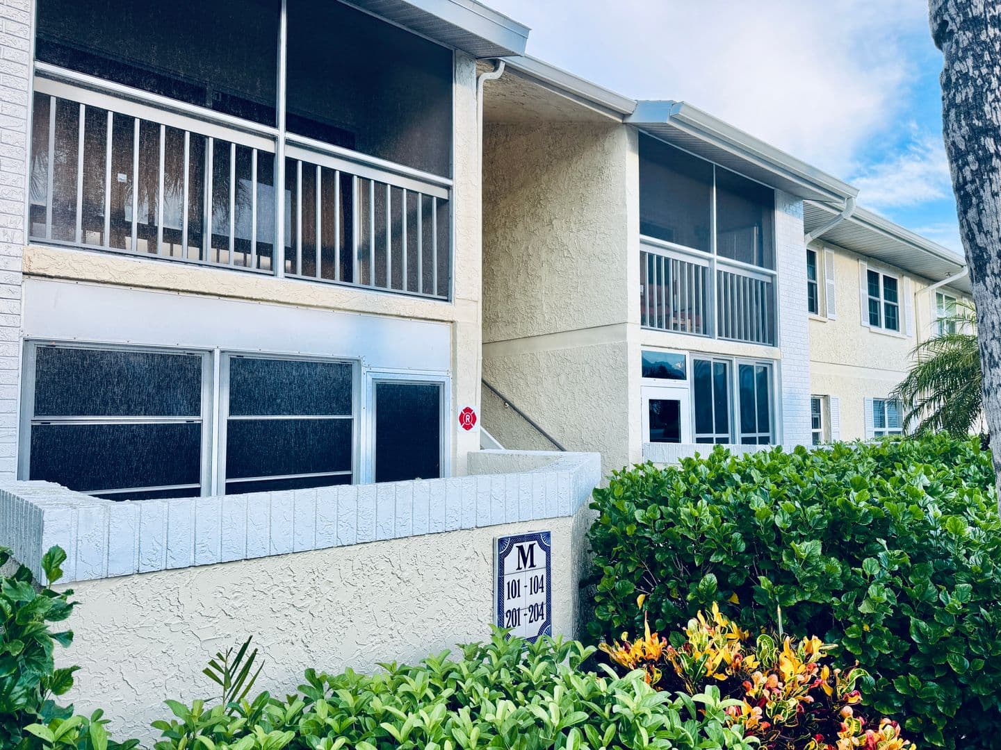 915 Sonesta Avenue NE #203 1 of 43