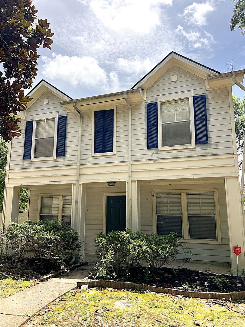 6819 Kingwood Glen Drive 1 of 35